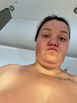 SunnyLeila2101 online show from 06/27/26, 11:04