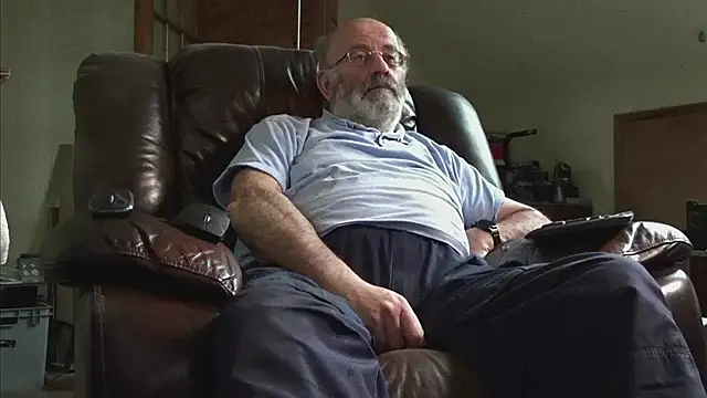 Snapshot of janzer13 chatting on 01/11/26, 02:22 janzer13 online show from 01/11/26, 02:22