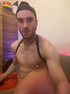 Snapshot of sexbooy27 chatting on 12/04/25, 11:24 sexbooy27 online show from 12/04/25, 11:24