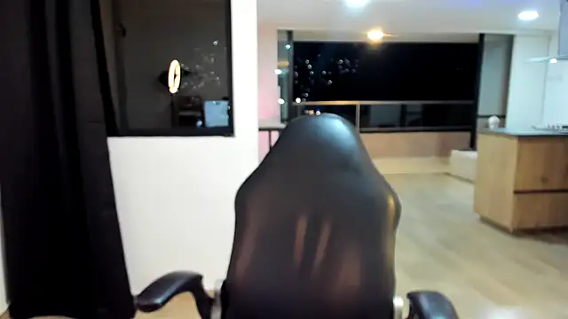 Snapshot of your_babydoll_ chatting on 02/12/26, 01:00 your babydoll online show from 02/12/26, 01:00