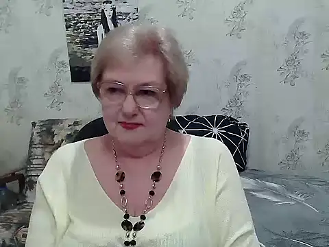 Renata62011 online show from 04/18/26, 11:03