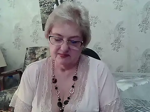 Snapshot of Renata62011 chatting on 06/23/26, 12:25 Renata62011 online show from 06/23/26, 12:25