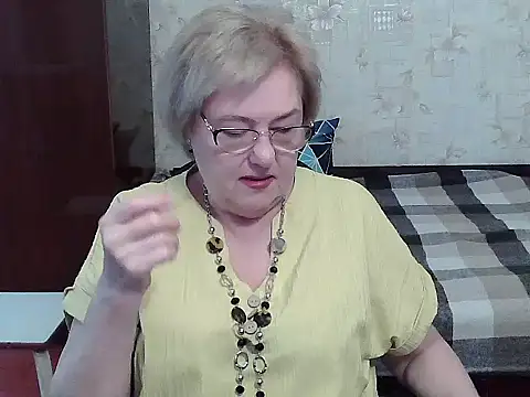 Snapshot of Renata62011 chatting on 06/27/26, 03:55 Renata62011 online show from 06/27/26, 03:55
