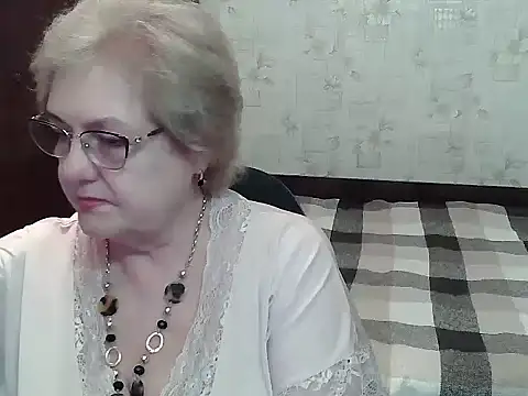 Snapshot of Renata62011 chatting on 06/30/26, 05:36 Renata62011 online show from 06/30/26, 05:36