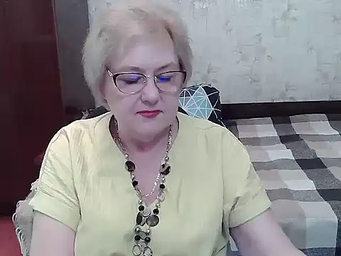 Snapshot of Renata62011 chatting on 07/14/26, 12:33 Renata62011 online show from 07/14/26, 12:33
