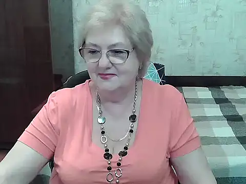 Snapshot of Renata62011 chatting on 07/18/26, 12:20 Renata62011 online show from 07/18/26, 12:20