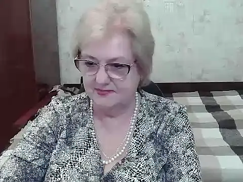 Snapshot of Renata62011 chatting on 07/19/26, 12:42 Renata62011 online show from 07/19/26, 12:42