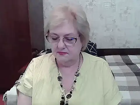 Snapshot of Renata62011 chatting on 07/20/26, 12:40 Renata62011 online show from 07/20/26, 12:40