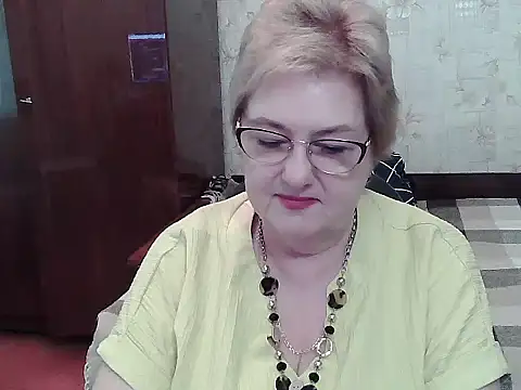 Snapshot of Renata62011 chatting on 07/27/26, 12:12 Renata62011 online show from 07/27/26, 12:12