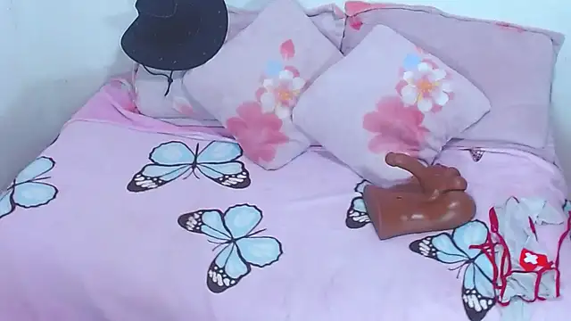 Snapshot of Gabi_Jhons_23 chatting on 02/13/26, 08:21 Gabi Jhons 23 online show from 02/13/26, 08:21