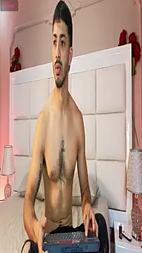 ArturoCardona  online show from 01/14/26, 02:12