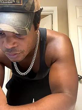 Snapshot of KeYBuMp323 chatting on 09/14/25, 02:16 KeYBuMp323 online show from 09/14/25, 02:16