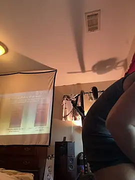 Snapshot of KeYBuMp323 chatting on 10/01/25, 02:34 KeYBuMp323 online show from 10/01/25, 02:34