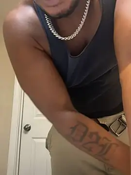 Snapshot of KeYBuMp323 chatting on 10/19/25, 03:01 KeYBuMp323 online show from 10/19/25, 03:01