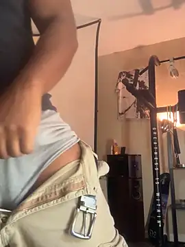 Snapshot of KeYBuMp323 chatting on 10/21/25, 02:51 KeYBuMp323 online show from 10/21/25, 02:51