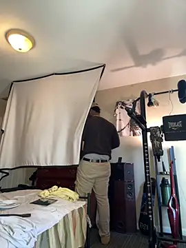 Snapshot of KeYBuMp323 chatting on 11/18/25, 03:05 KeYBuMp323 online show from 11/18/25, 03:05