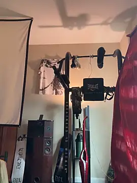 Snapshot of KeYBuMp323 chatting on 11/19/25, 03:23 KeYBuMp323 online show from 11/19/25, 03:23