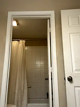 Snapshot of KeYBuMp323 chatting on 11/24/25, 03:34 KeYBuMp323 online show from 11/24/25, 03:34