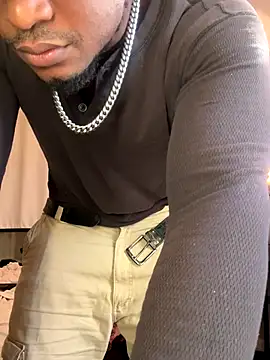 Snapshot of KeYBuMp323 chatting on 11/29/25, 03:26 KeYBuMp323 online show from 11/29/25, 03:26