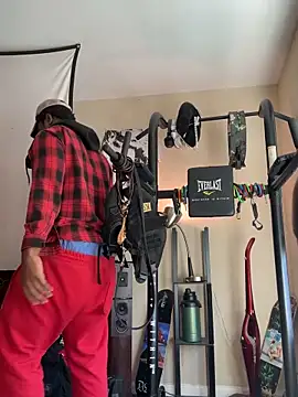 Snapshot of KeYBuMp323 chatting on 12/03/25, 03:32 KeYBuMp323 online show from 12/03/25, 03:32