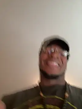 Snapshot of KeYBuMp323 chatting on 04/04/26, 01:30 KeYBuMp323 online show from 04/04/26, 01:30