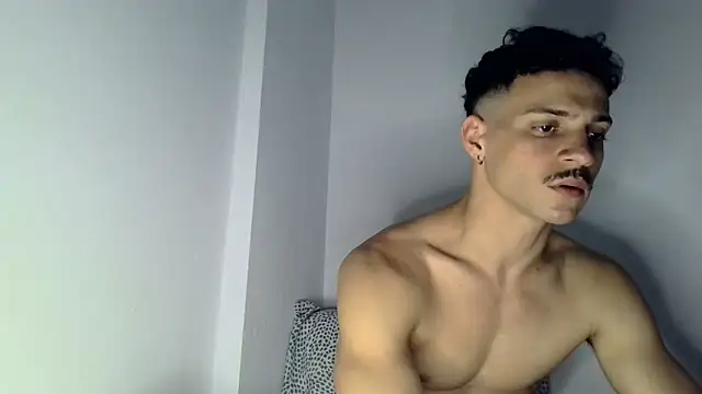 Manugic19 online show from 03/19/26, 02:32