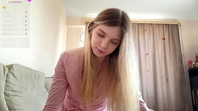 Snapshot of FruityXo chatting on 07/18/26, 11:14 FruityXo online show from 07/18/26, 11:14
