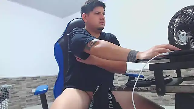 Snapshot of mister_cum1999 chatting on 01/10/26, 06:59 mister cum1999 online show from 01/10/26, 06:59