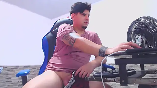 Snapshot of mister_cum1999 chatting on 01/11/26, 06:02 mister cum1999 online show from 01/11/26, 06:02