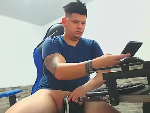 Snapshot of mister_cum1999 chatting on 02/03/26, 06:11 mister cum1999 online show from 02/03/26, 06:11