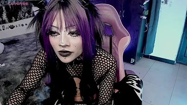 GothKitten666 online show from 06/21/26, 06:27