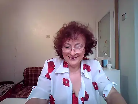 Julia54391 online show from 09/18/25, 10:39