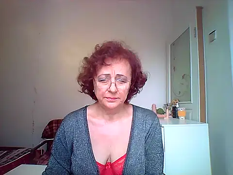 Julia54391 online show from 09/30/25, 07:24