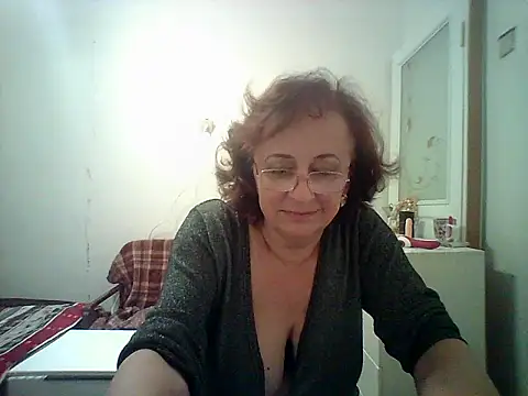 Julia54391 online show from 10/05/25, 06:39
