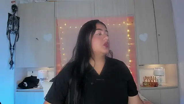 LilyWhitney online show from 10/26/25, 04:07