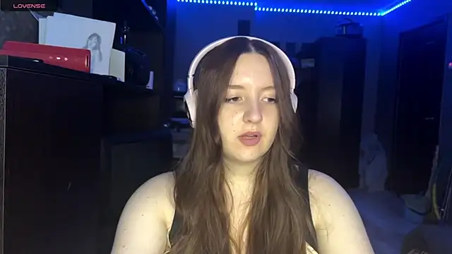 LauretteRagar online show from 09/22/25, 05:48