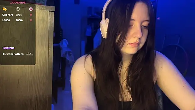 LauretteRagar online show from 10/03/25, 05:10