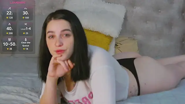 Leah Brooks online show from 11/25/25, 05:07