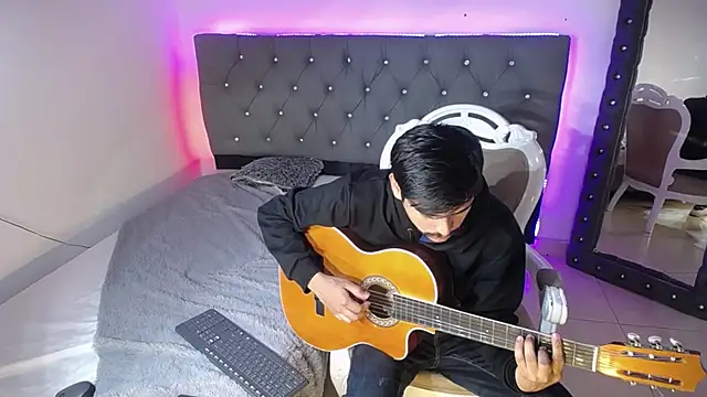 Charlie Cock  online show from 09/13/25, 04:01