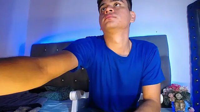 Charlie Cock  online show from 11/06/25, 05:19