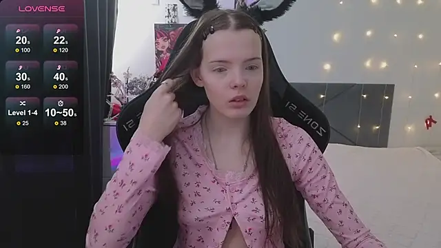 Luna Navy online show from 02/11/26, 07:24