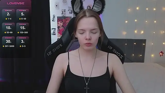 Luna Navy online show from 02/24/26, 06:33