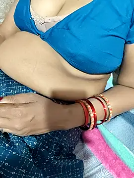 POOJACOUPLE online show from 10/23/25, 05:18