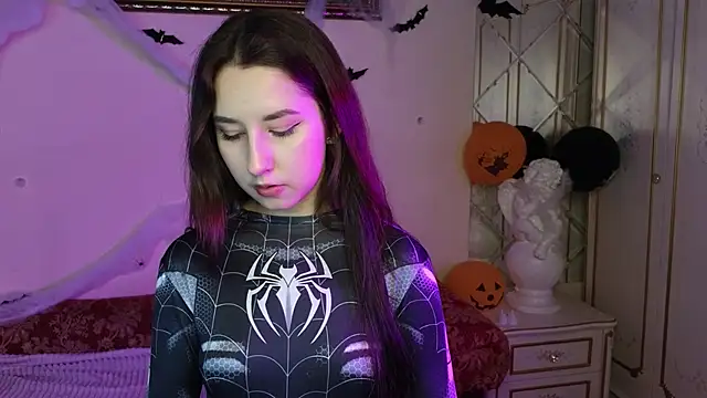 Eva Maller online show from 10/27/25, 11:36