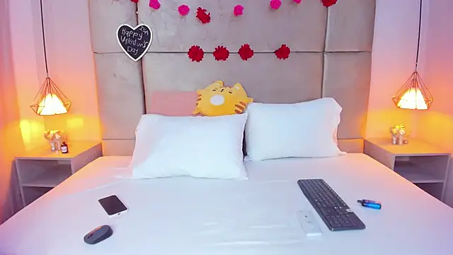 isabel sofiaa online show from 02/15/26, 03:14