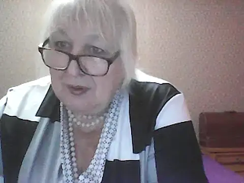 Alexia64231 online show from 10/17/25, 04:04