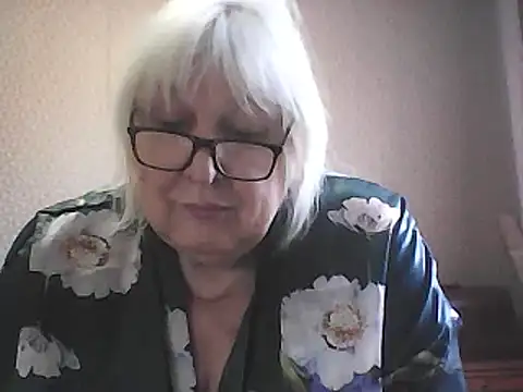 Alexia64231 online show from 02/04/26, 07:58