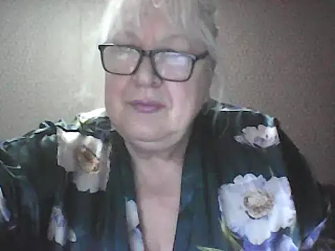 Alexia64231 online show from 04/06/26, 12:08