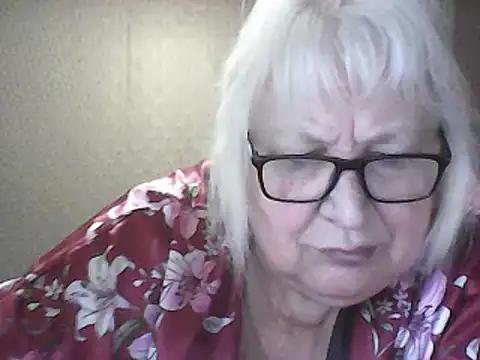 Alexia64231 online show from 04/15/26, 03:02