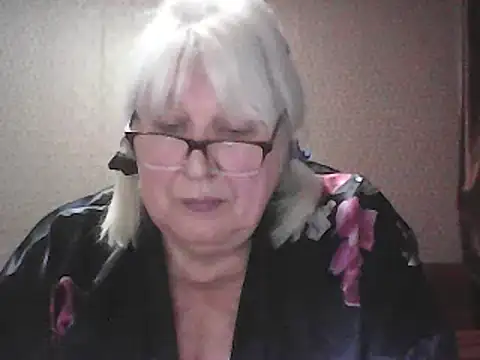 Alexia64231 online show from 05/03/26, 04:35